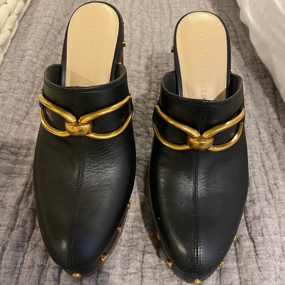 Veronica Beard leather clogs size 9 never worn outside